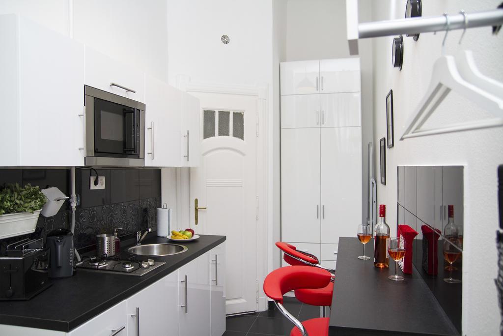 Somogyi Apartman บูดาเปสต์ ภายนอก รูปภาพ
